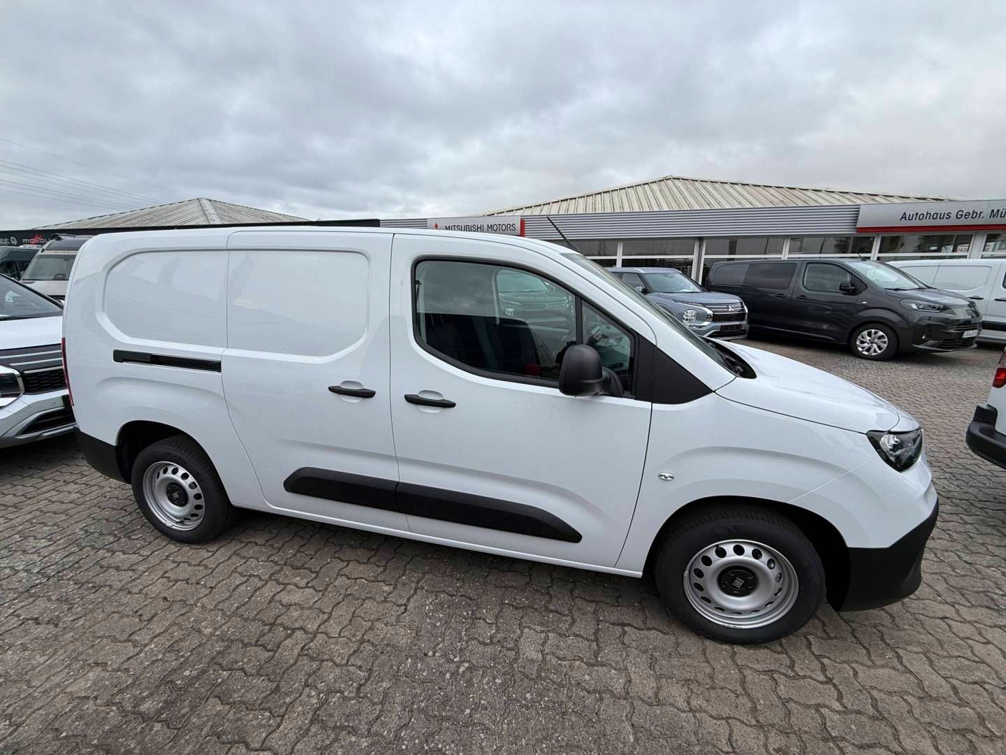Fahrzeugabbildung Fiat Doblo XL