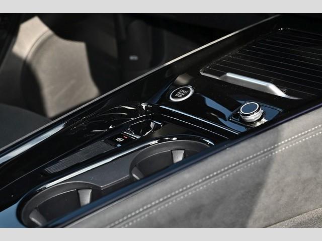 Audi Q3 SUV TFSI tronic S line Matrix Pano DCC AHK So
