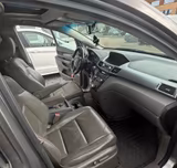 Honda  3.5 V6 VCM - 8-SITZER - VOLLAUSSTATTUNG - IDEAL - Honda Odyssey: Kleinbus