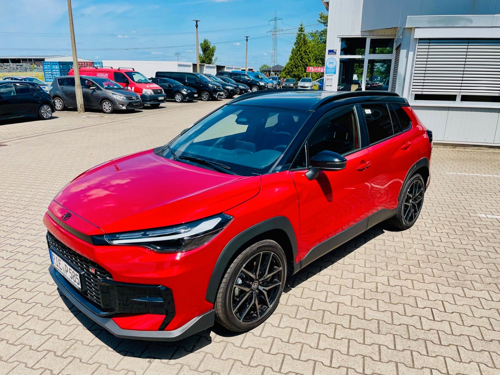 Toyota Corolla Cross 2.0 Hybrid AWD GR Sport foto 5