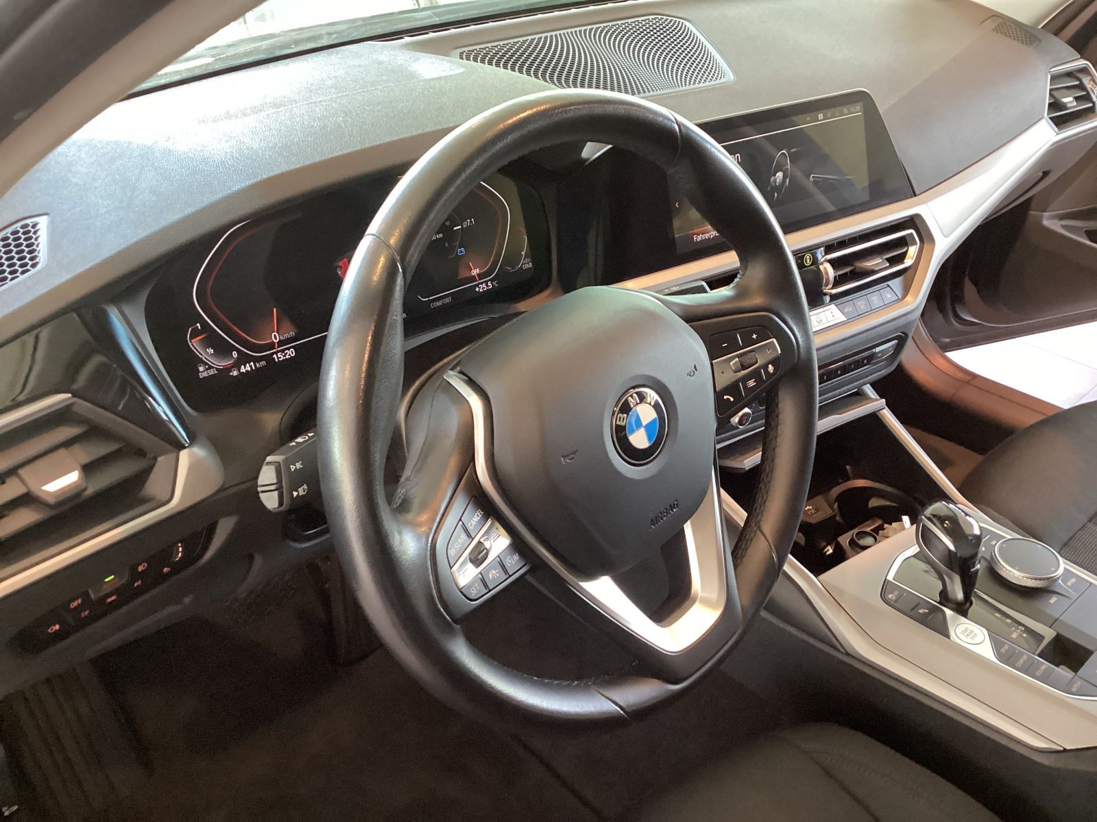 BMW 320d xDrive Limousine Advantage HiFi DAB WLAN foto 2