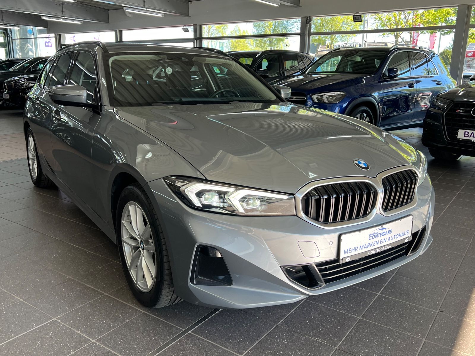 BMW 320 d xDrive Touring III DRIVING ASSISTANT III foto 2