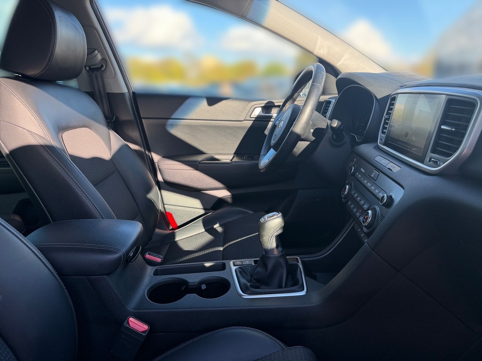 Fahrzeugabbildung Kia Sportage Spirit 2WD AHK abnehmbar