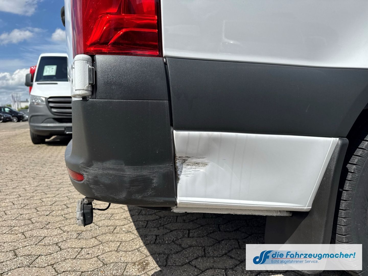 Fahrzeugabbildung Mercedes-Benz Sprinter III Tourer 311 CDI L2 VI Totwinkelassis