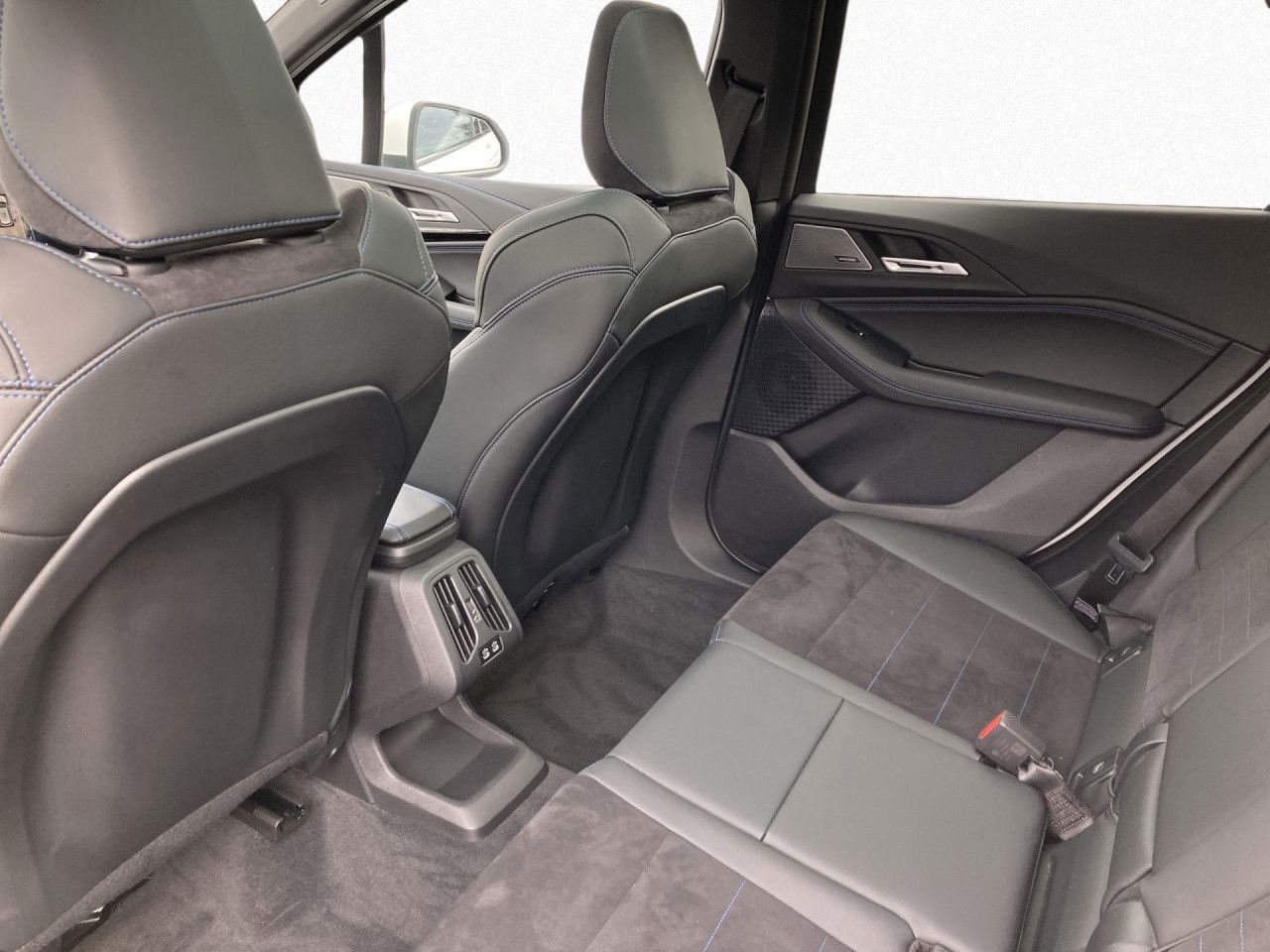 BMW 223 Active Tourer - Bild 17