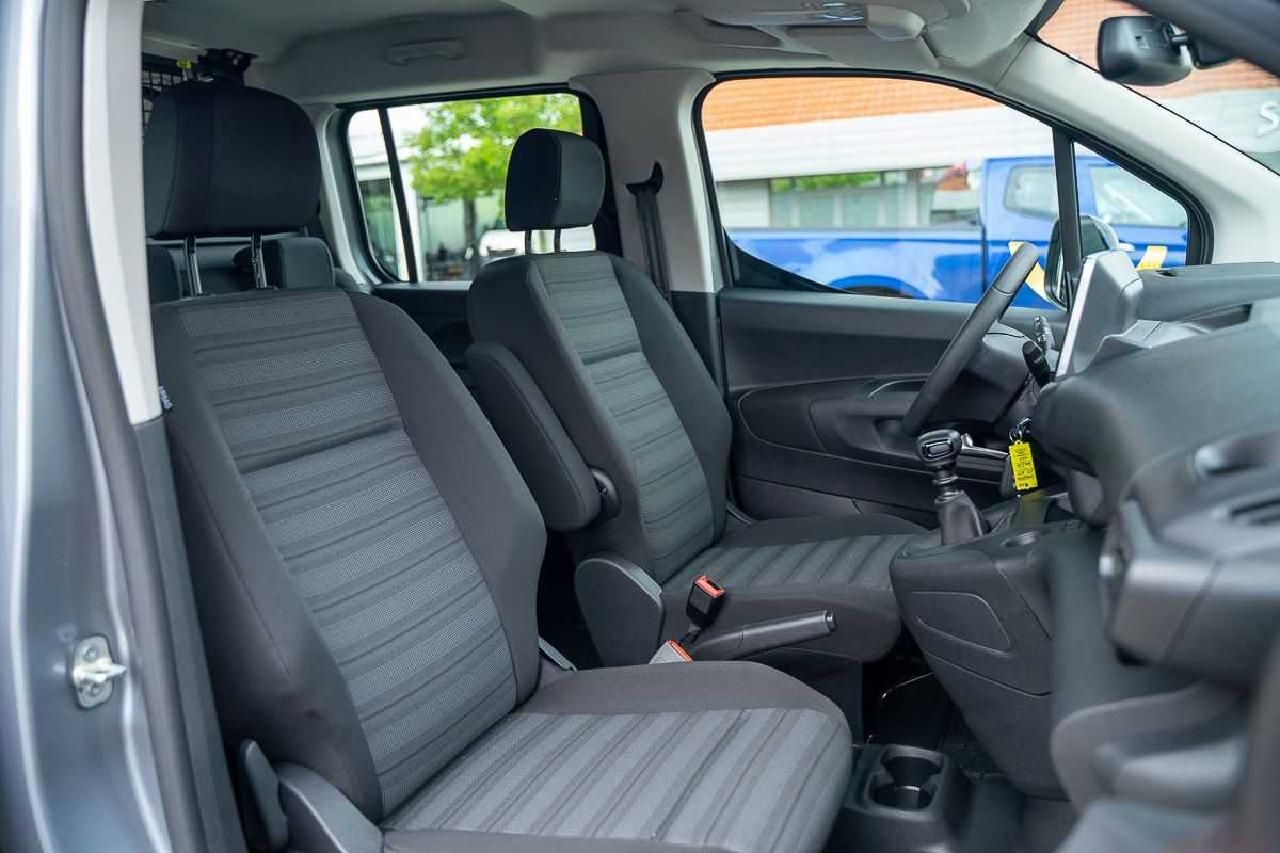 Fahrzeugabbildung Opel Combo Life E Selection N1