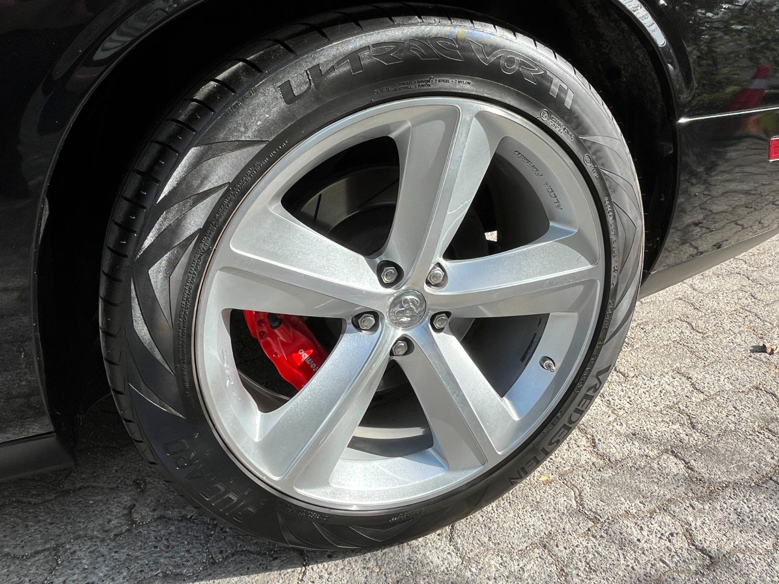 Fahrzeugabbildung Dodge Challenger SRT8 V8 Hemi 6.1