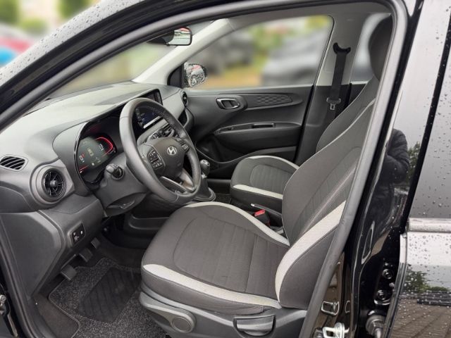 Fahrzeugabbildung Hyundai i10 FL (MY25) 1.0 Benzin Trend, Komfortpaket Nav