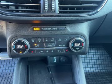 Ford Focus Turnier 1.5 ST-Line *AHK*CAM*LED*HUD*NAVI*