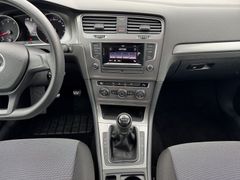 Fahrzeugabbildung Volkswagen Golf VII Lim. Trendline BMT Klima Einparkhilfe