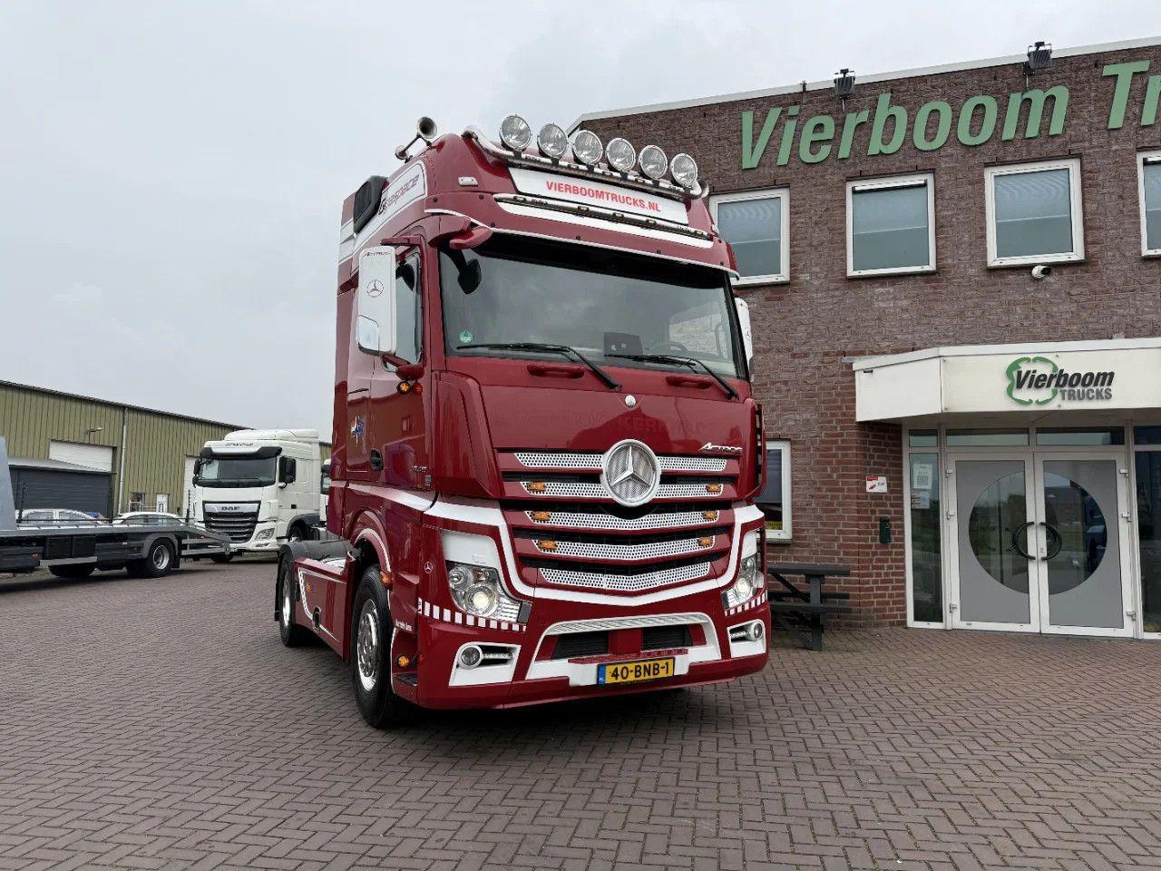 Mercedes-Benz Actros 1848LS Gigaspace / Silver star / Chassis