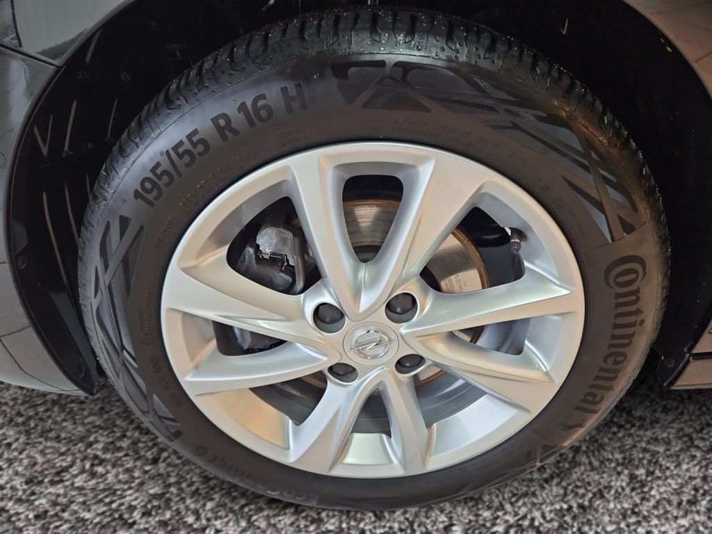 Fahrzeugabbildung Opel Corsa 1.2 Turbo Eleg. Navi Sitzheizung Parkpilot