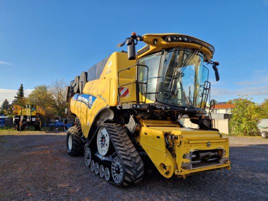 New Holland CR 10.90 Revelation