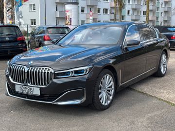BMW 740 - 1