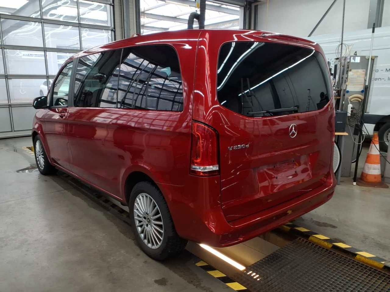 Fahrzeugabbildung Mercedes-Benz V 250 d EDITION Kompakt Kamera MBUX LED