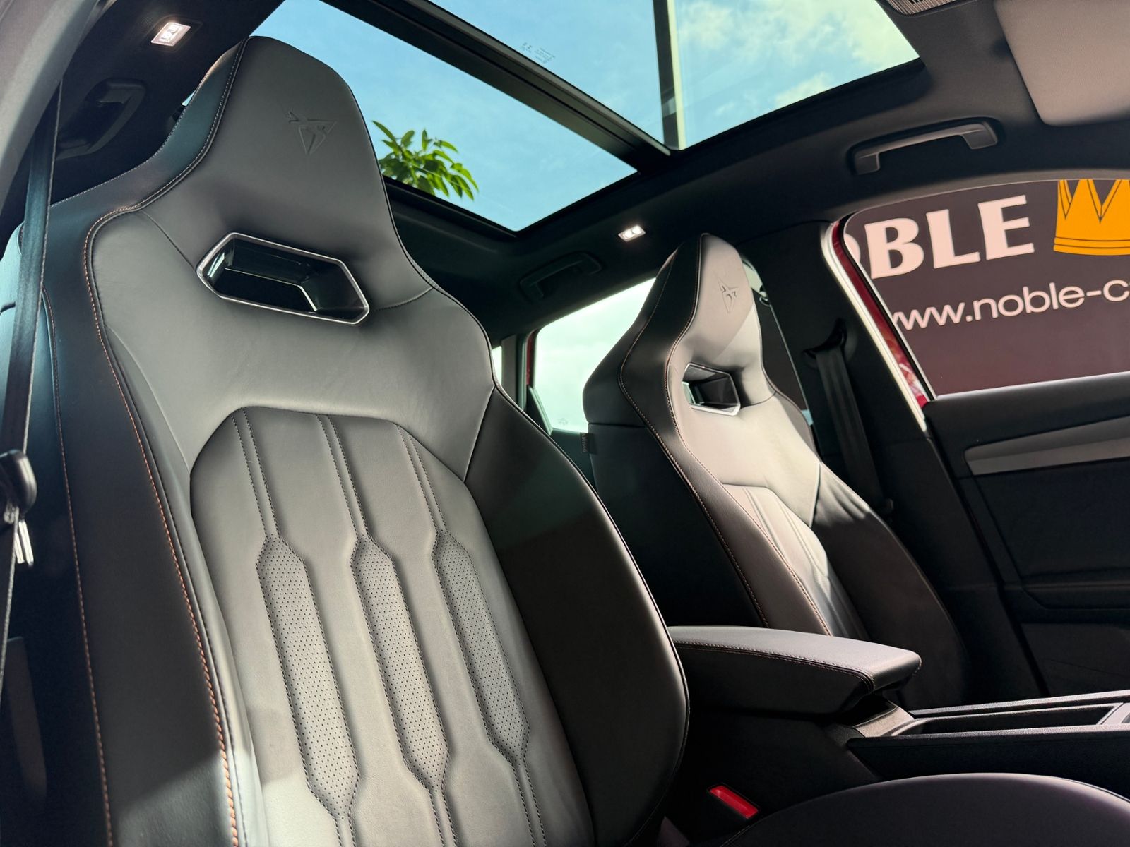 Fahrzeugabbildung CUPRA Formentor VZ e-Hybrid AHK PANO LEDER 19"