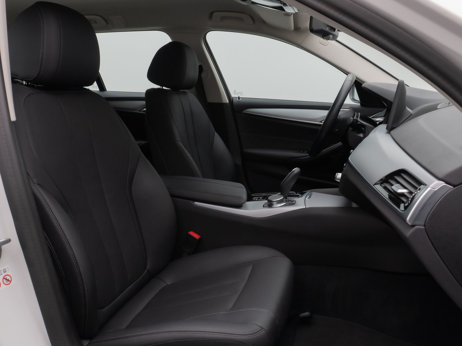 Fahrzeugabbildung BMW 520d Kamera DAB Leder 4xKlima AHK Alarm Sport