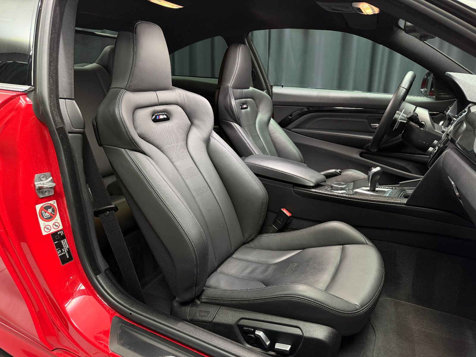 Fahrzeugabbildung BMW M4 Coupe |LCI|INDIVIDUAL|AULITZKY|KW|H/K|