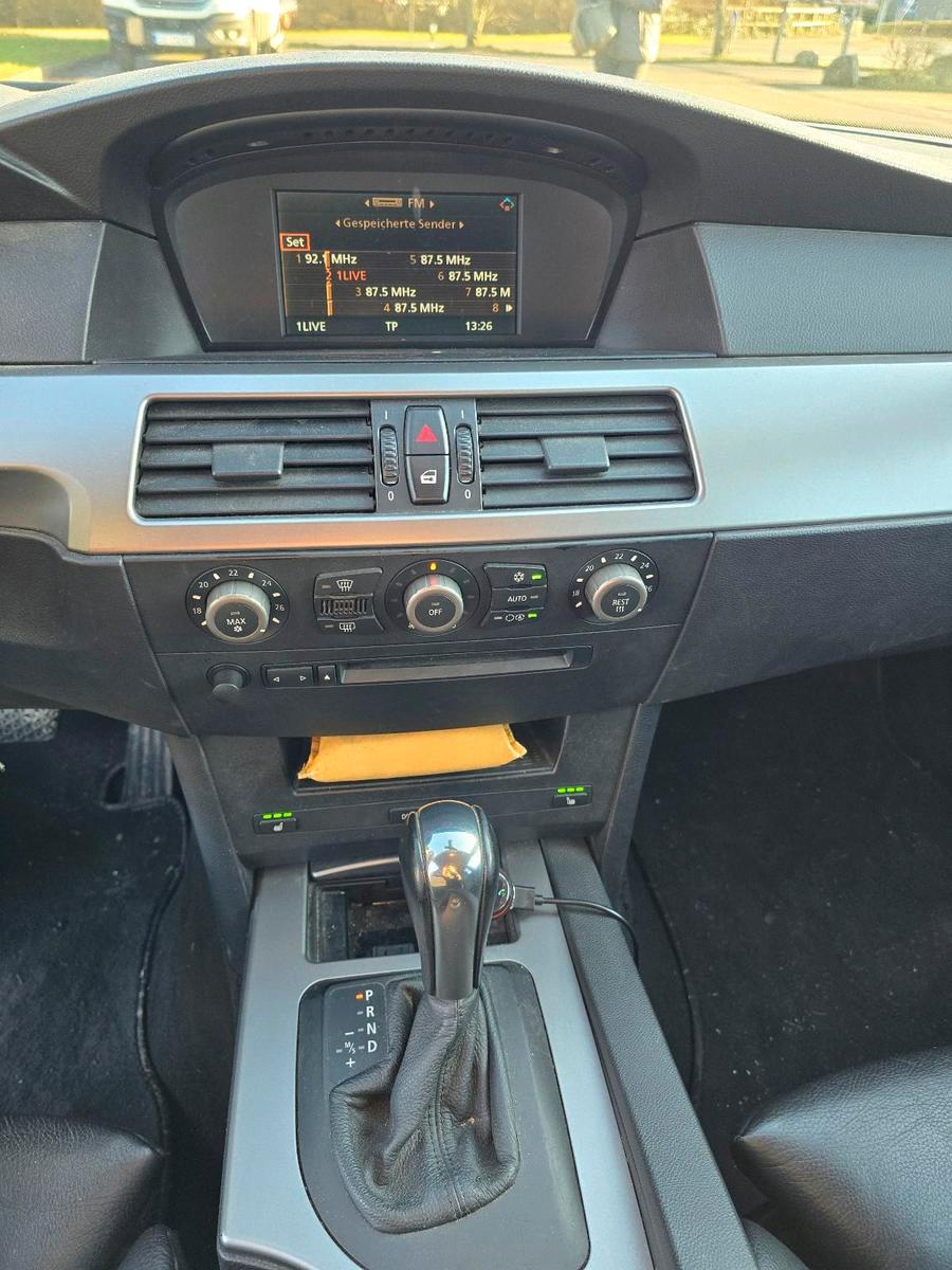 BMW 530 2004 — photo 13