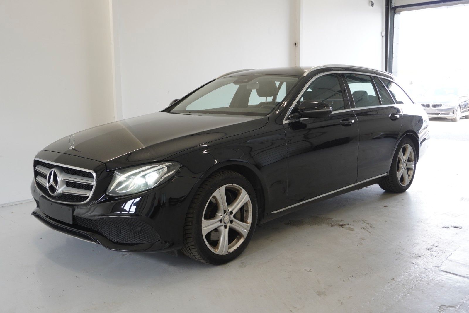 MERCEDES-BENZ E350 d Aut. Avantgarde *TOP AUTO!*
