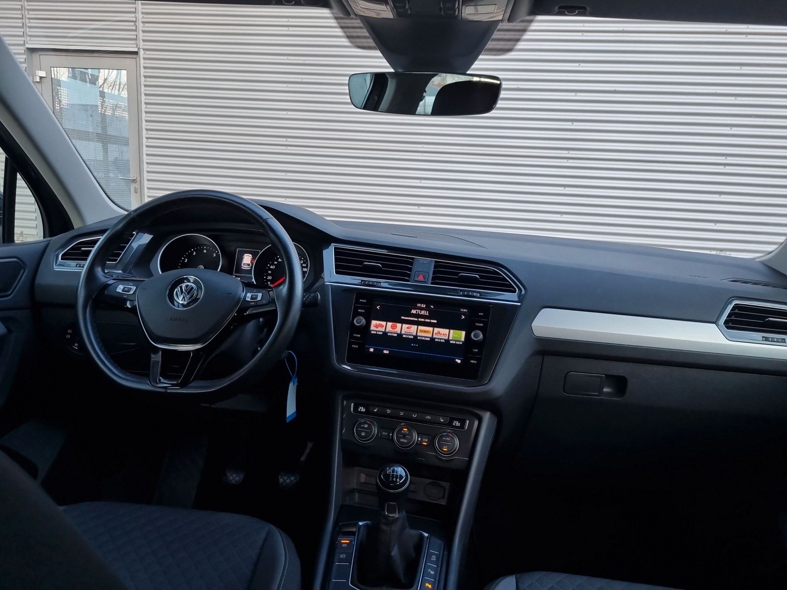 Fahrzeugabbildung Volkswagen Tiguan 1.5 TSI Comfortline AHK KAMERA SHZ