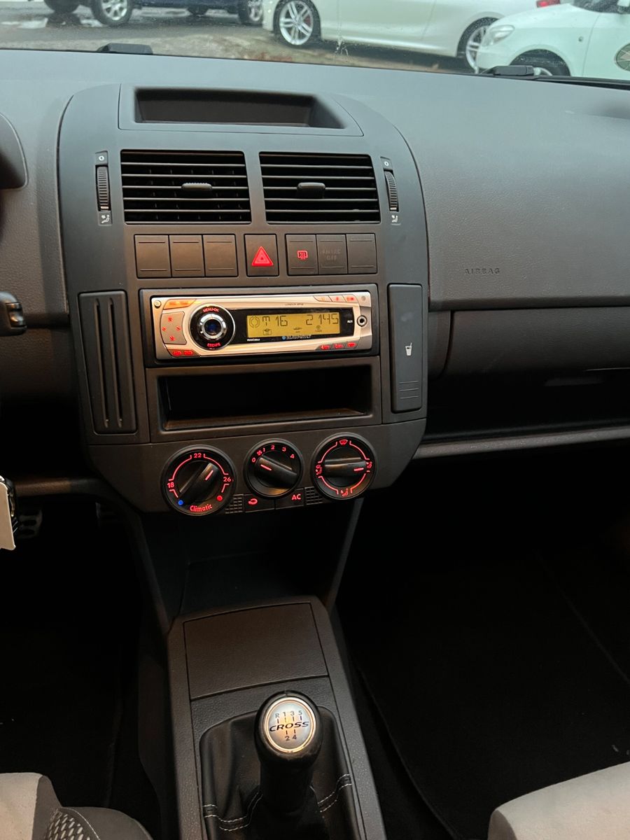 Fahrzeugabbildung Volkswagen Polo IV 1.4 Cross Polo * 1.HAND *