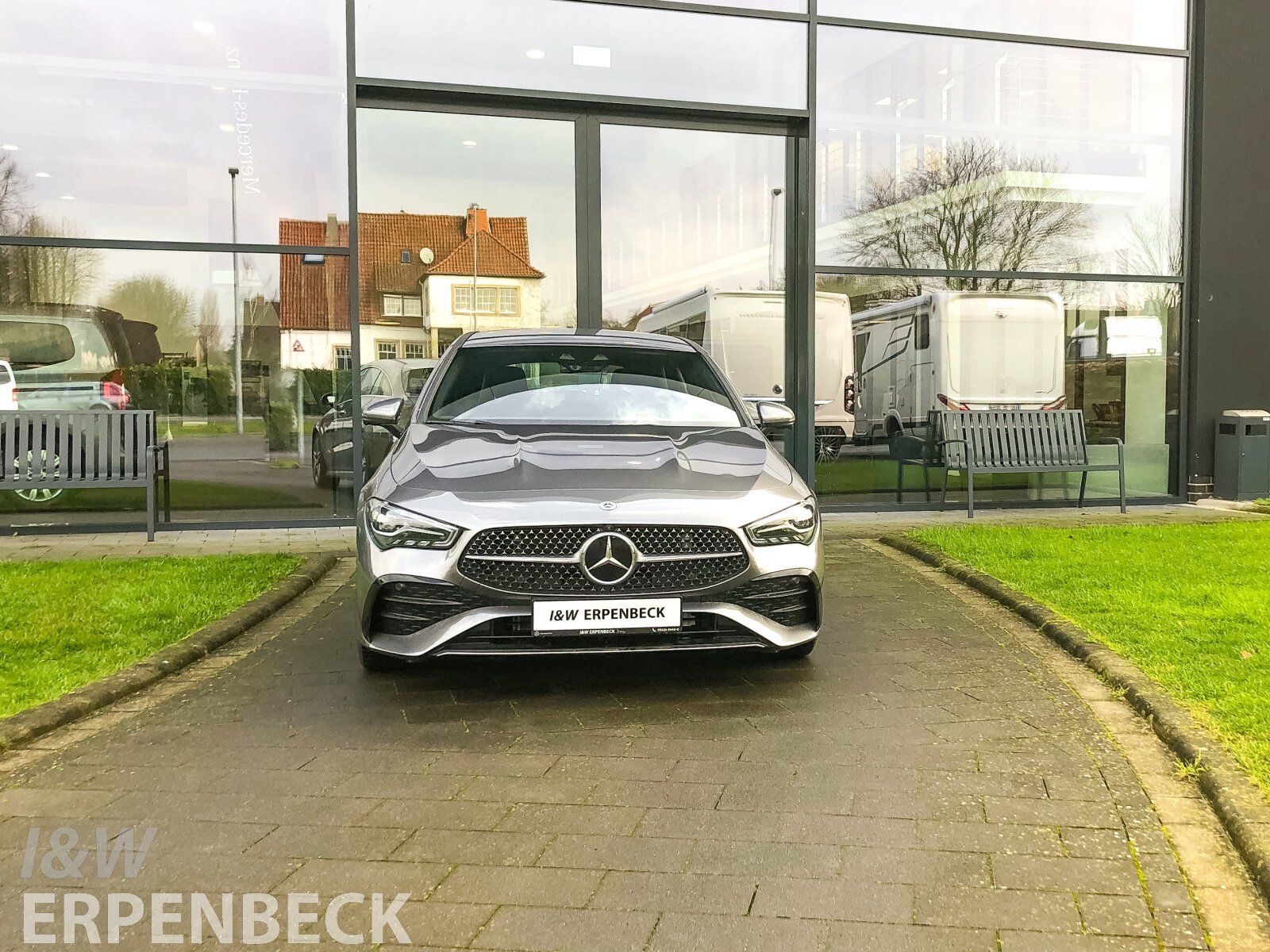 Fahrzeugabbildung Mercedes-Benz CLA 200 d SB AMG-Premium Distronic AHK 360° FAP