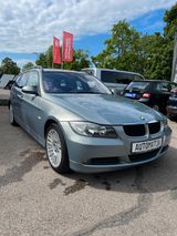 BMW 320d Kombi*1.HAND*AUTOMATIK*PANO*NAVI*TEMPO*PDC* - BMW 320 aus 2006