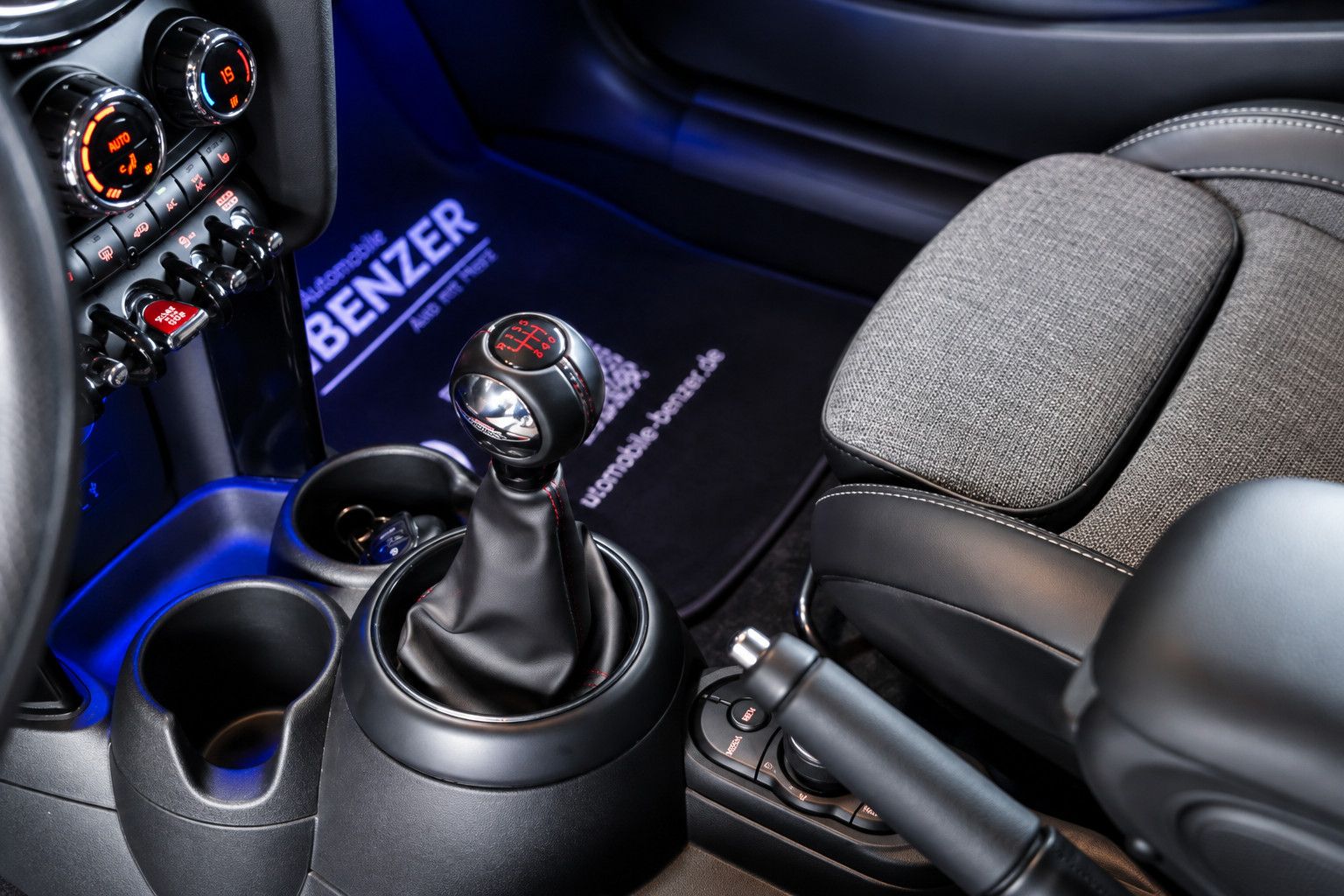 Fahrzeugabbildung MINI Cooper S John Cooper Works*SHZ*LED*AppleCarPlAY