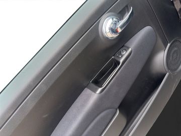 Fiat 500 1.0 Hybrid Lounge NAVI KLIMAA PANO DAB