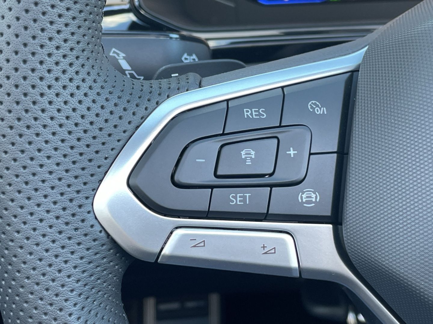 T-Roc Cabriolet R-Line 1.5 TSI DSG AHK/Kamera/Na