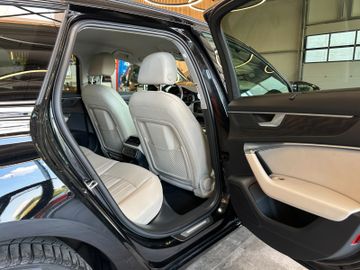 Audi A6 *AHK*ACC*4-Zonen*LED*HOLZ*