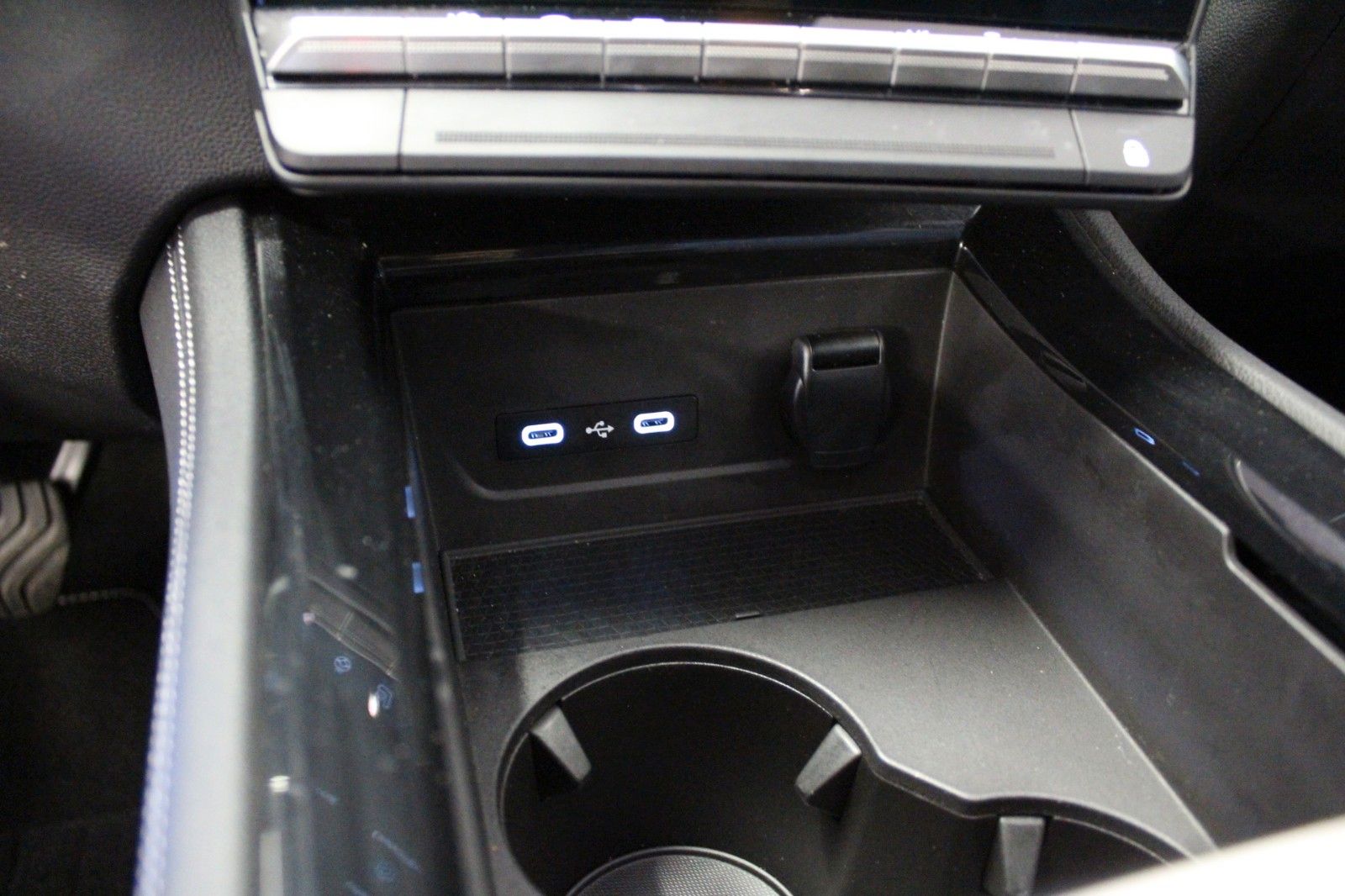 Fahrzeugabbildung Renault Espace Full Hybrid 200 Techno 7 Sitzer