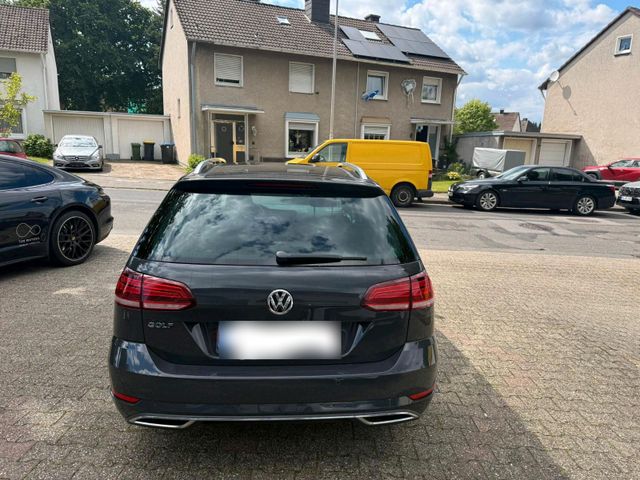 VW Golf