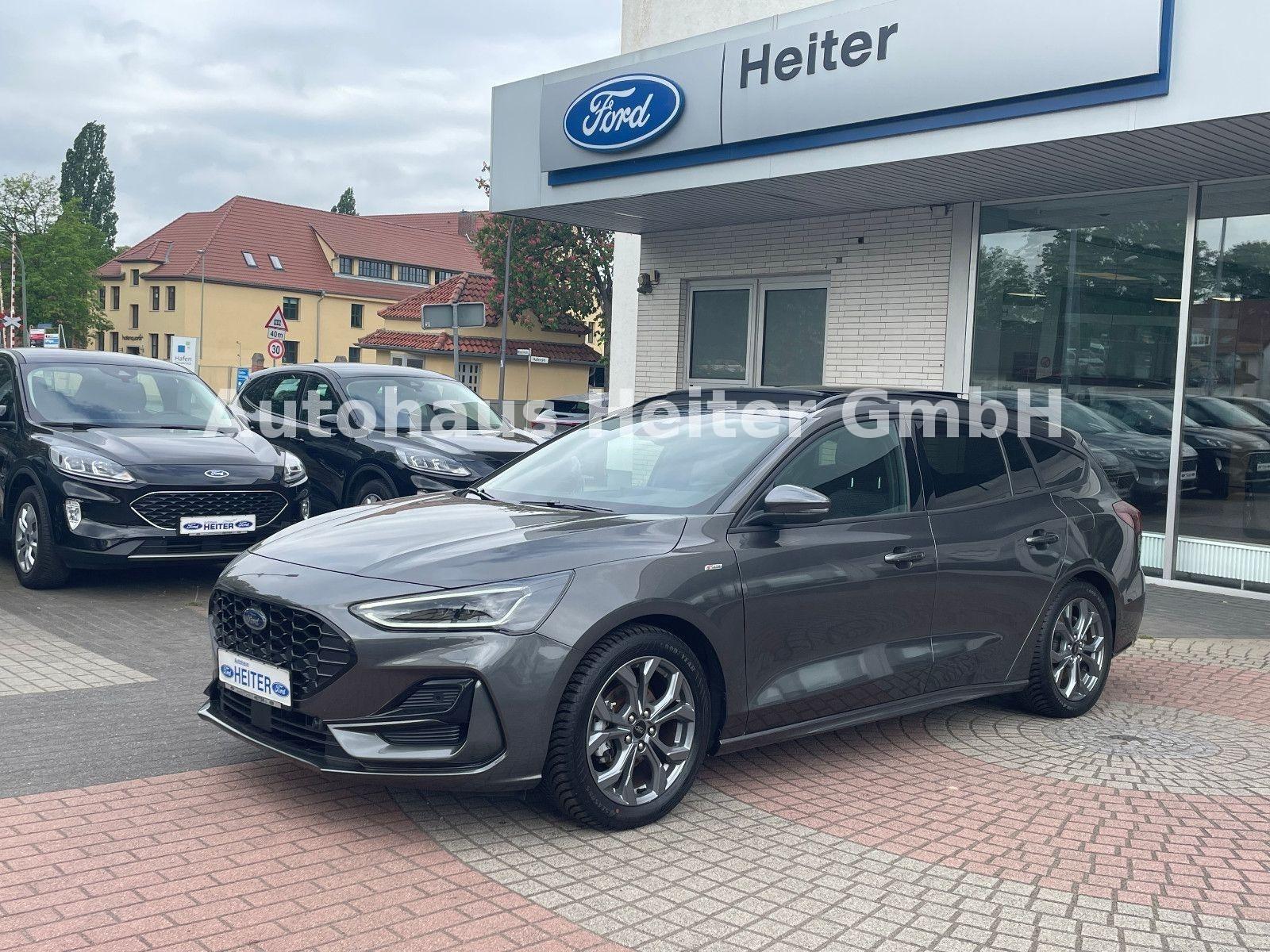 Ford Focus Automatik ST-Line X /155PS+Matrix+Pano+AHK