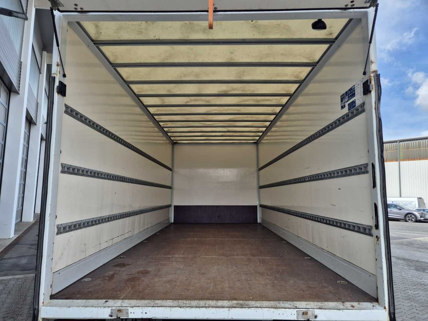 Fahrzeugabbildung Iveco Eurocargo ML75E16 4x2 Koffer + LBW 48tkm