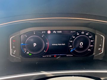 Volkswagen Tiguan - 12