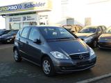 Mercedes-Benz A 160 Aut. | NAVI | BLUETOOTH | SHZ | AHK - Mercedes-Benz A 160 mit Benzin-Antrieb: Automatik
