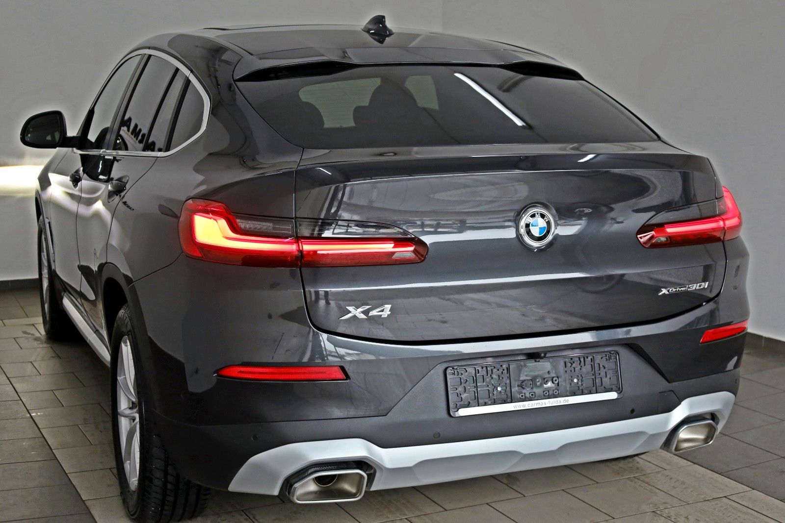 Fahrzeugabbildung BMW X4 xDrive 30 i, Leder,360Kamera,HUD,ACC,Panorama