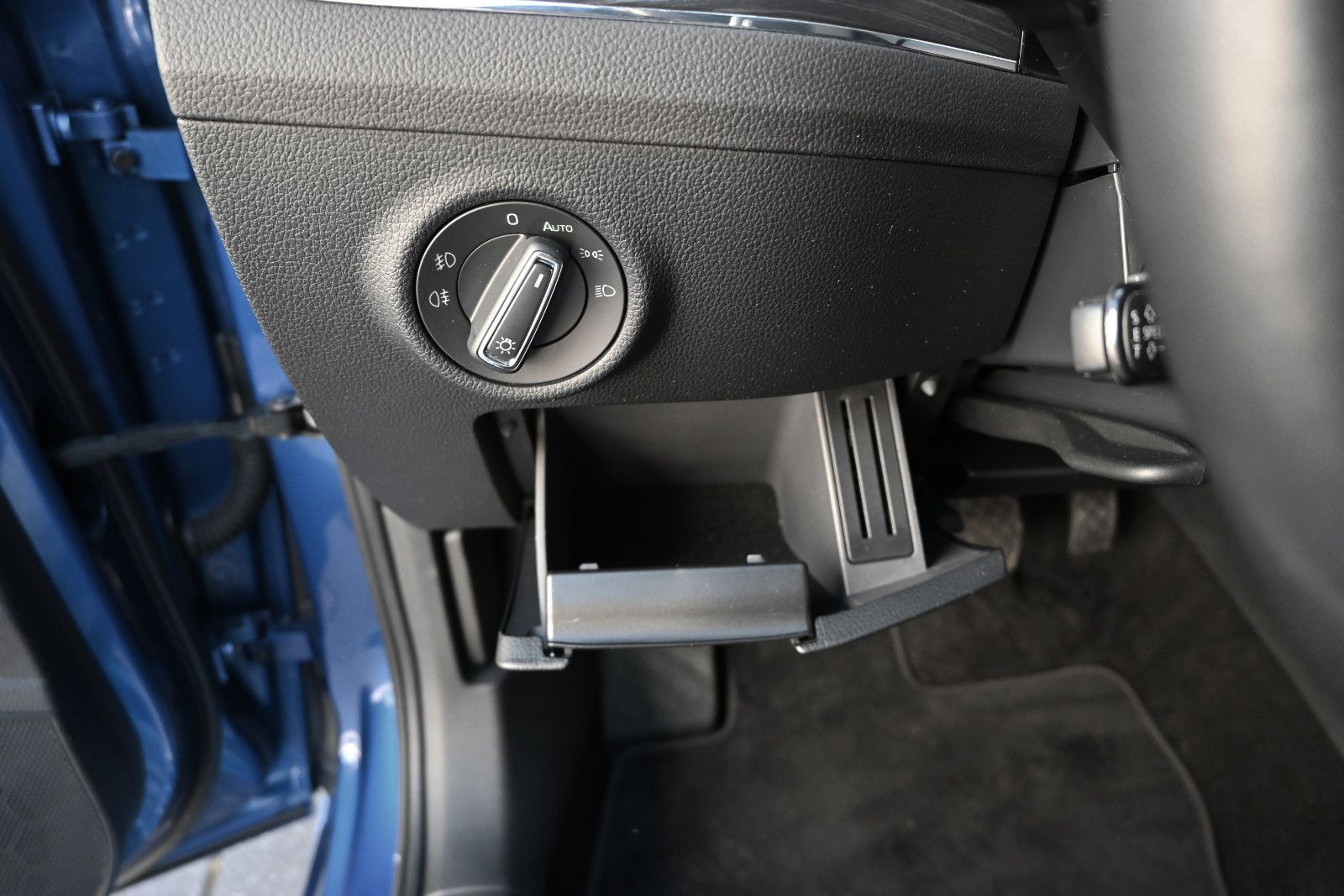 Fahrzeugabbildung SKODA Superb 1.5 TSI ACT DSG STYLE COMBI °ACC°AHK°