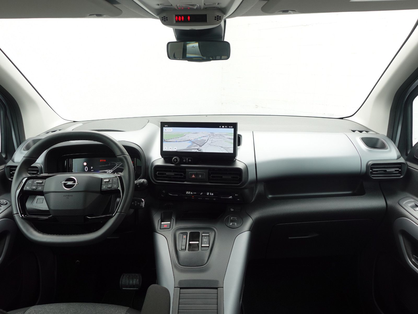 Fahrzeugabbildung Opel Combo Life 1.5 Diesel Automatik PDC,Kamera,Navi