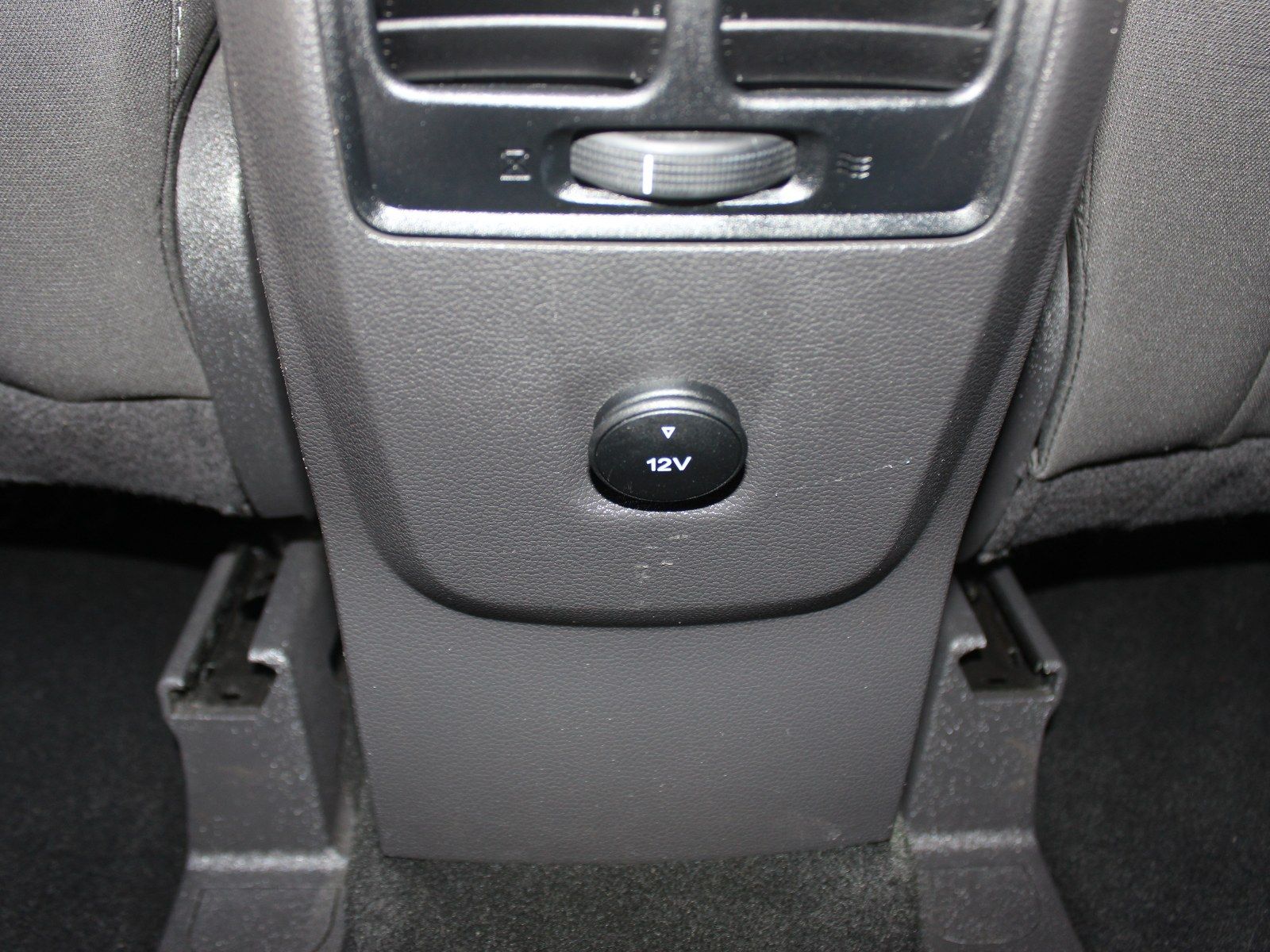 Fahrzeugabbildung Ford Kuga Cool & Connect 2,0 TDCi 4x2 Start/Stopp