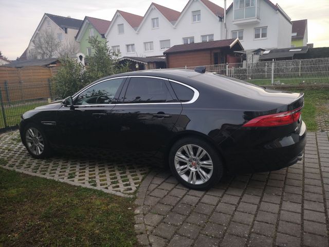 Jaguar XF 30d Limo Aut. Portfolio