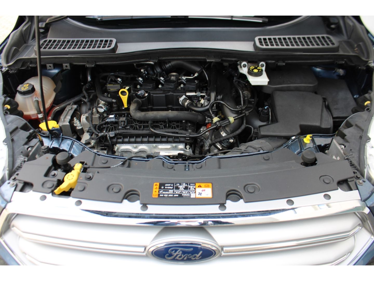 FORD Kuga 1.5 1,5 EcoBoost 2x4 Titanium Navi AHK WiPa - Image 26