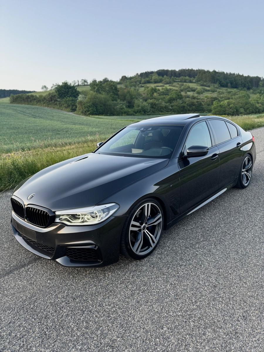 BMW 530d *1.HAND *M-SPORTPAKET *LED *SCHIEBEDACH  