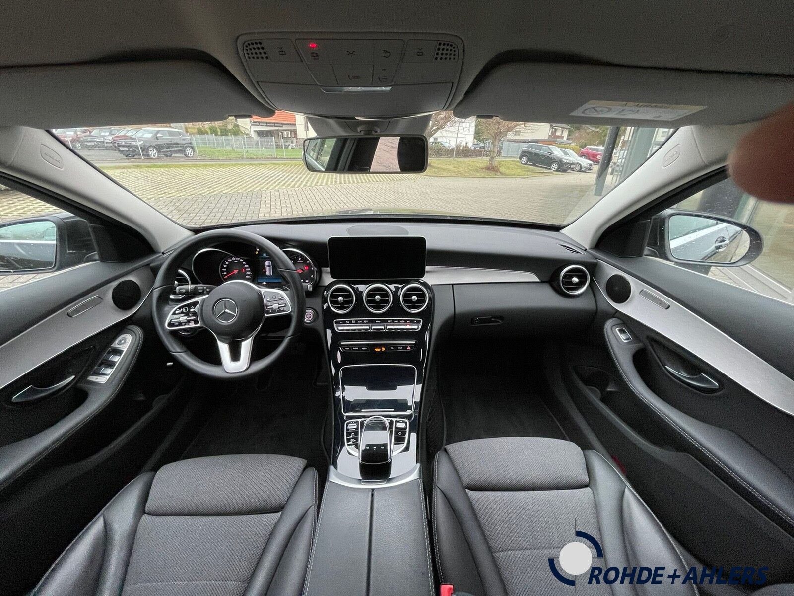 Fahrzeugabbildung Mercedes-Benz C 300 d T AVANTGARDE+NAVI+PARKPAKET+CAR PLAY+LED