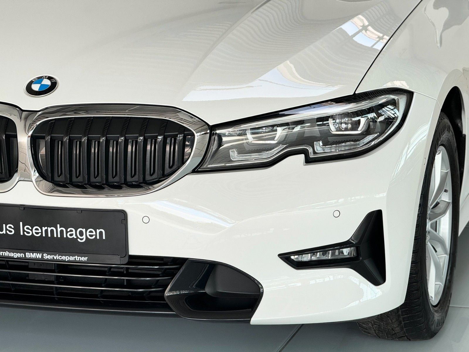 Fahrzeugabbildung BMW 320i SportLine Kamera AHK DAB HiFi Komfort Alarm