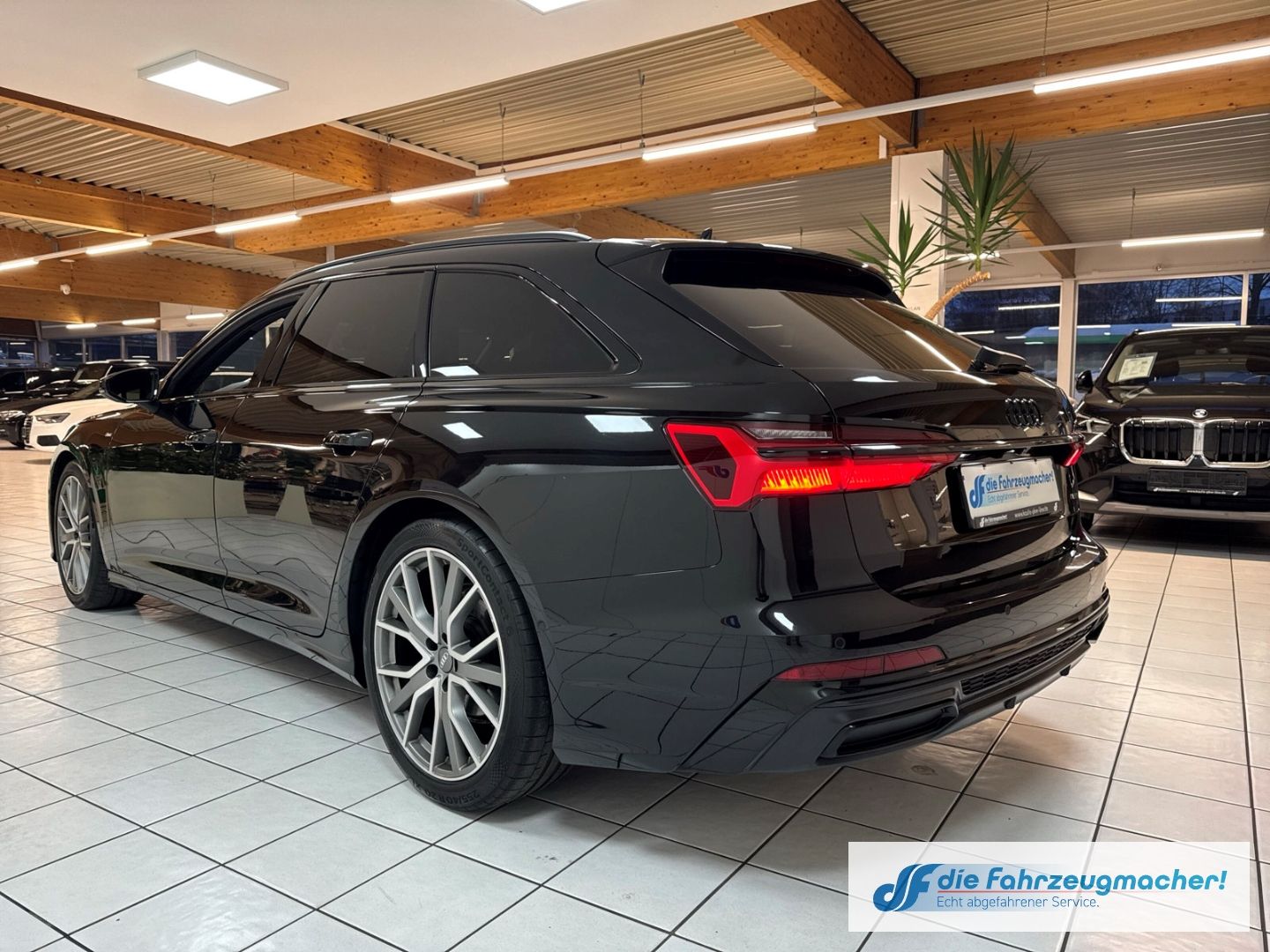 Fahrzeugabbildung Audi A6 Avant 40 TDI quattro sport S-line Sportpaket