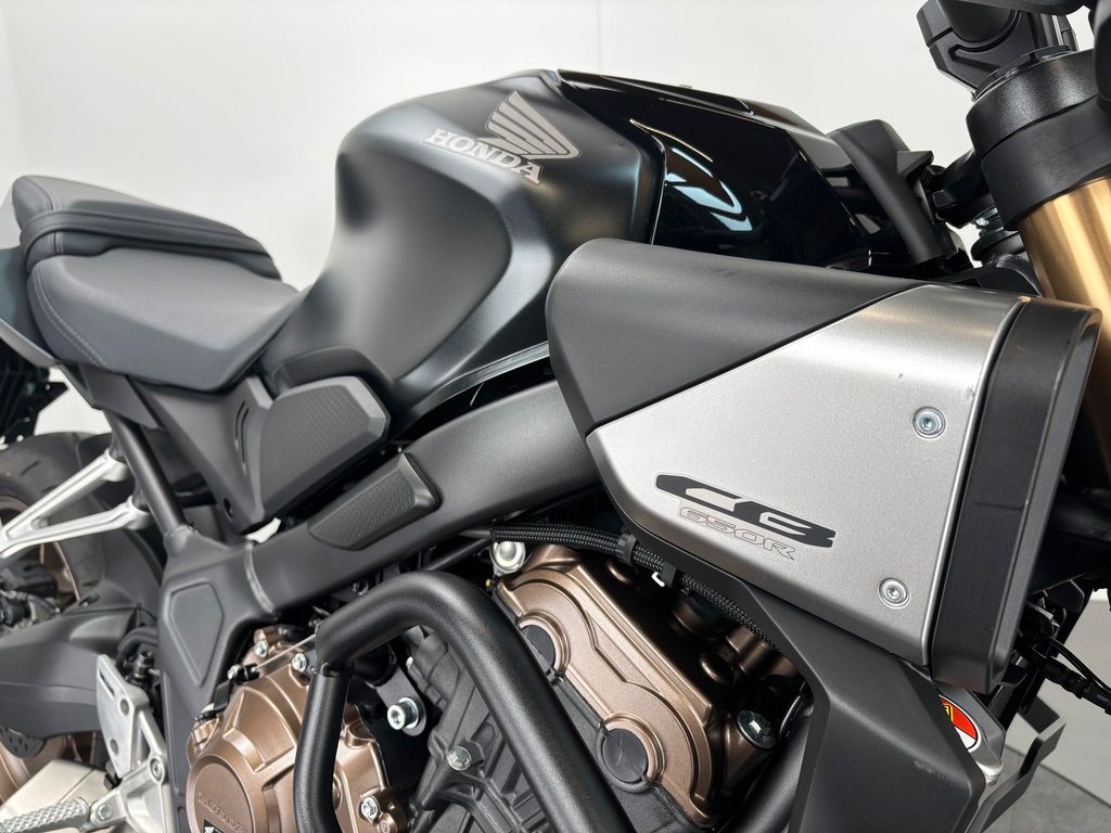 Fahrzeugabbildung Honda CB 650 R *NEUWERTIG *SERVICE FRISCH