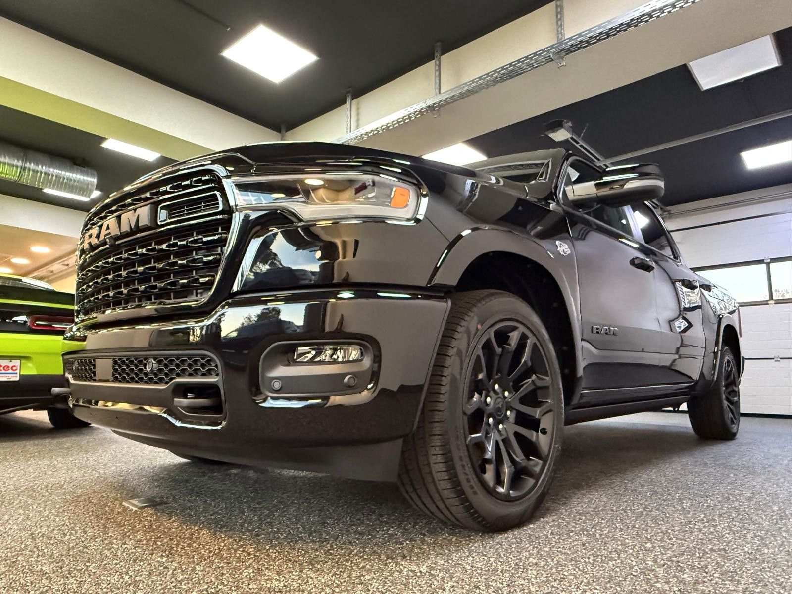 Fahrzeugabbildung Dodge RAM LIMITED HEMI V8-RAMBOX-TAILGATE-SOFORT!!!